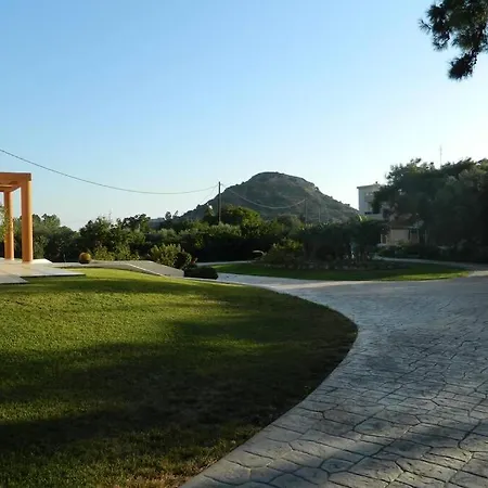Lejlighed Fiore Di Rodi - Private Pool, Jacuzzi And Barbecue