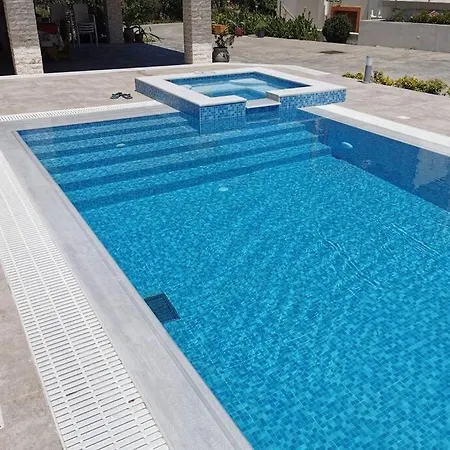 Fiore Di Rodi - Private Pool, Jacuzzi And Barbecue Lejlighed