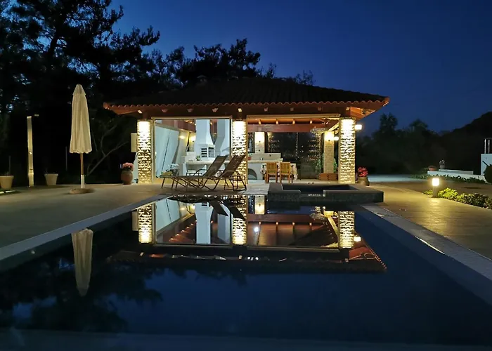 Fiore Di Rodi - Private Pool, Jacuzzi And Barbecue 아파트 *