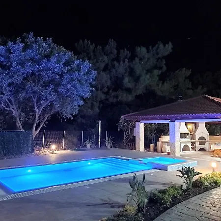 Apartment Fiore Di Rodi - Private Pool, Jacuzzi And Barbecue *